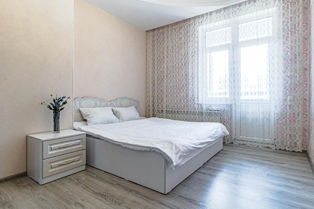 Apartments Lux 53/141 Akmola Esterno foto